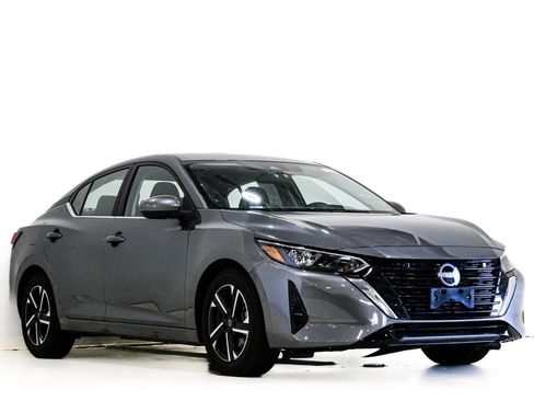 Used 2025 Nissan Sentra SV FWD image 1