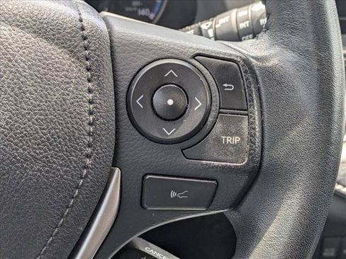 Used 2018 Toyota RAV4 XLE w/ Plus Extra Value Package FWD image 12