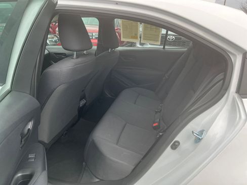 Used 2025 Toyota Corolla LE image 25