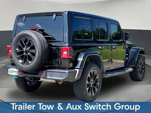 Used 2023 Jeep Wrangler Unlimited Sahara w/ Cold Weather Group AWD/4WD image 8