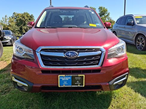 Used 2017 Subaru Forester 2.5i Touring AWD/4WD image 2