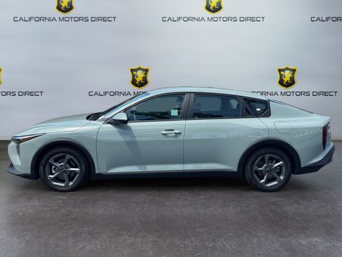 Used 2025 Kia K4 FWD image 2