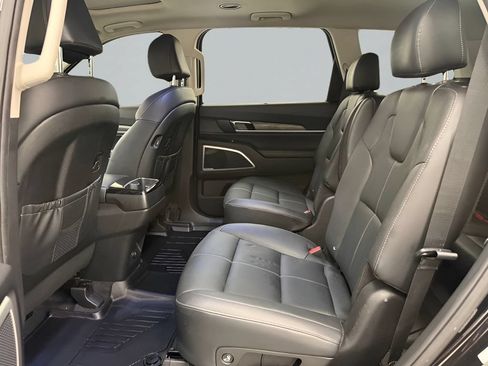 Used 2022 Kia Telluride EX w/ EX Premium Package FWD image 13