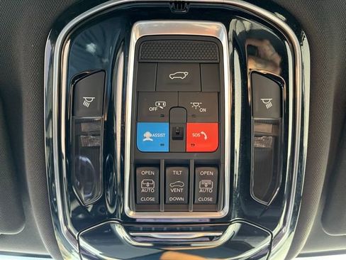 Used 2024 Jeep Grand Cherokee L Overland AWD/4WD image 29