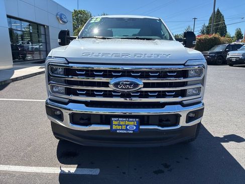 Used 2025 Ford F350 Lariat w/ FX4 Off-Road Package AWD/4WD image 2