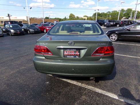 Used 2005 Lexus ES 330 FWD image 3