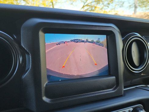 Used 2021 Jeep Wrangler Unlimited Sport AWD/4WD image 25