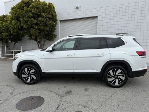 New 2025 Volkswagen Atlas SEL image 3