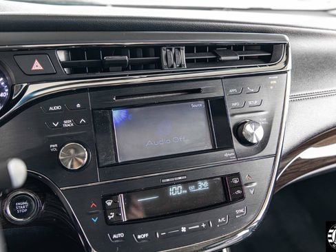 Used 2014 Toyota Avalon XLE Touring image 25