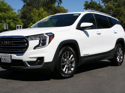 Used 2023 GMC Terrain SLT FWD image 5