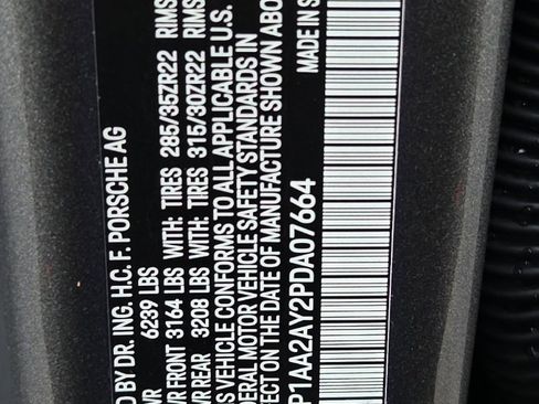 Used 2023 Porsche Cayenne Platinum Edition image 30