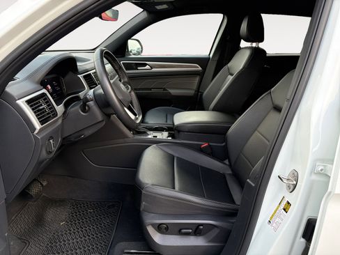 Used 2022 Volkswagen Atlas Cross Sport SE image 20