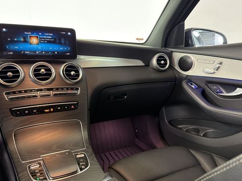 Used 2022 Mercedes-Benz GLC 300 image 27