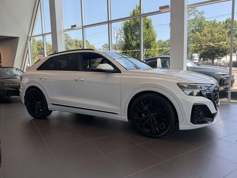 Used 2026 Audi Q8 Premium Plus AWD/4WD image 5