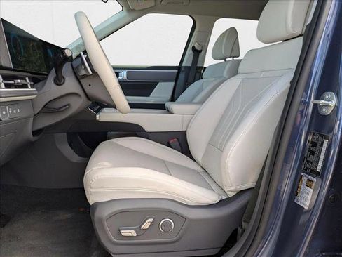 New 2025 Hyundai Santa Fe SEL image 4