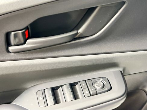 New 2026 Toyota Prius LE image 16