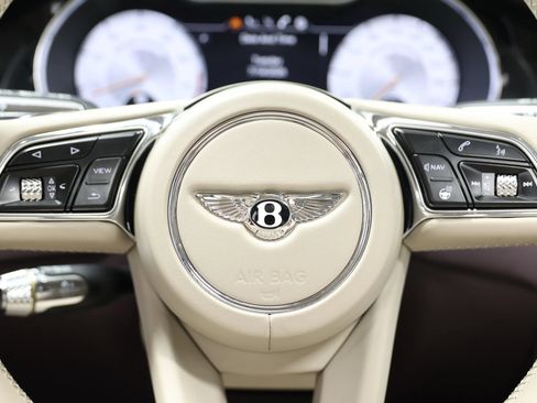 Used 2022 Bentley Flying Spur V8 AWD/4WD image 34