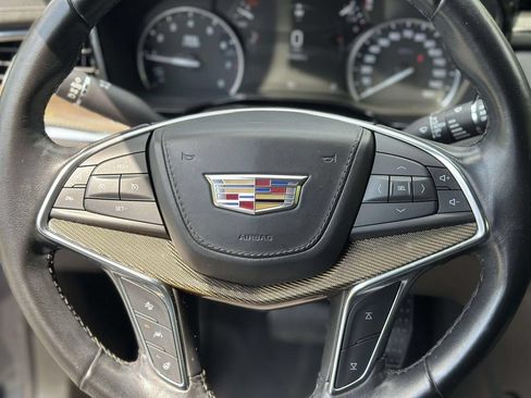 Used 2019 Cadillac XT5 Platinum AWD/4WD image 32