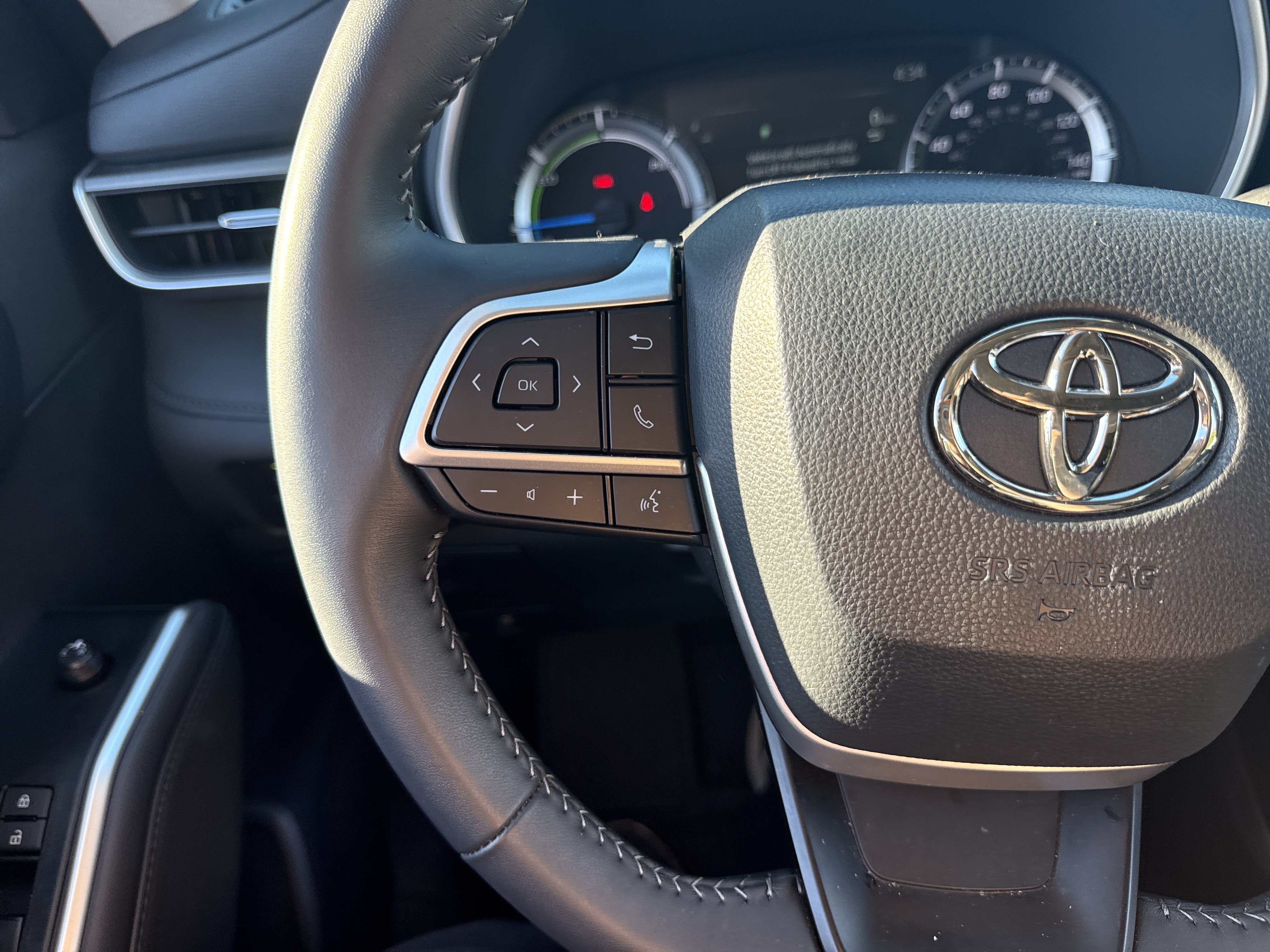 Used 2026 Toyota Highlander XLE AWD/4WD image 19