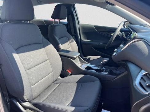 Used 2021 Chevrolet Malibu LS FWD image 15