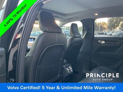 Certified 2025 Volvo XC40 B5 Core image 27