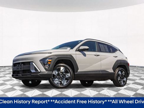 Certified 2025 Hyundai Kona SEL AWD/4WD image 2
