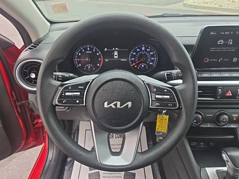 Used 2024 Kia Forte LXS FWD image 17