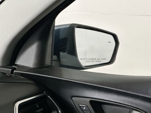 Used 2024 Chevrolet Equinox LT w/ LPO, Floor Liner Package FWD image 25