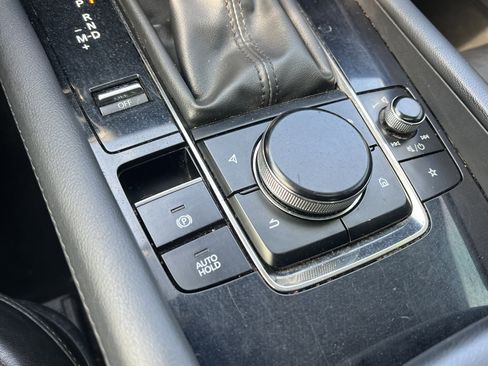 Used 2022 MAZDA MAZDA3 s image 31