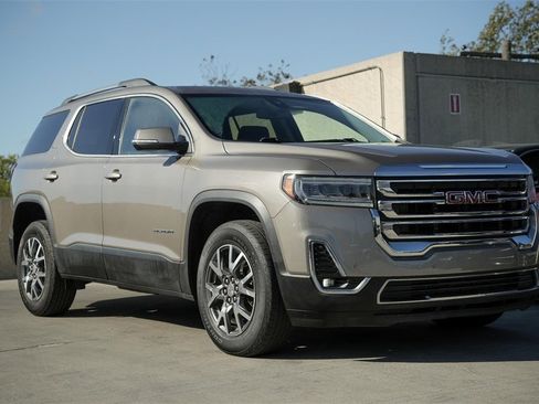 Used 2023 GMC Acadia SLT image 8