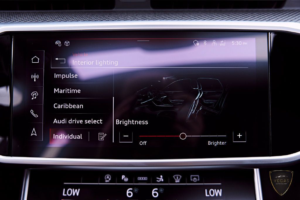 Used 2025 Audi RS 7 Performance AWD/4WD image 95