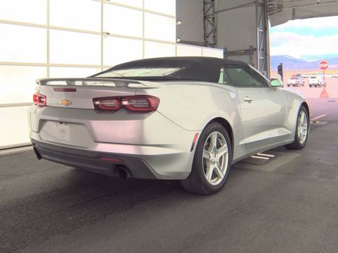 Used 2019 Chevrolet Camaro LT image 4