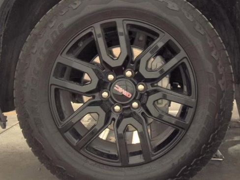 Used 2024 GMC Sierra 1500 Elevation w/ LPO, Elevation Black Package RWD image 6