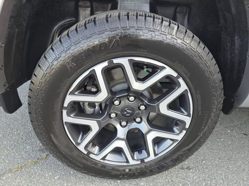 Used 2025 RAM 1500 Laramie w/ Sport Appearance Package AWD/4WD image 23