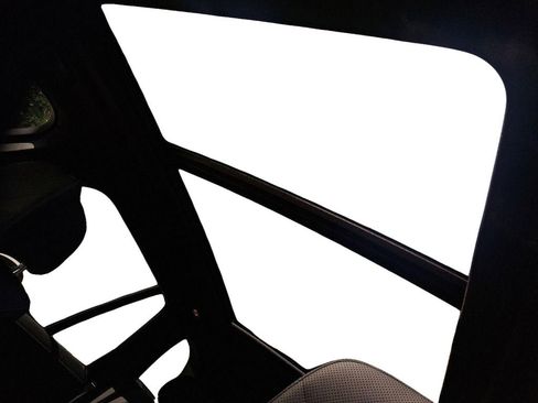 Certified 2025 BMW X5 xDrive50e w/ Climate Comfort Package image 15