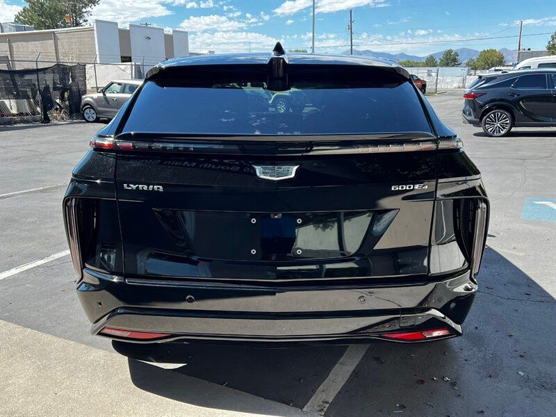 Used 2024 Cadillac Lyriq Sport AWD/4WD image 6