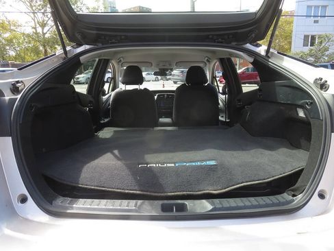 Used 2018 Toyota Prius Prime Plus w/ Carpet Mat Package FWD image 25