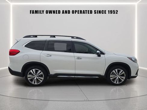 Certified 2022 Subaru Ascent Touring AWD/4WD image 2