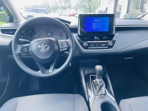 Used 2025 Toyota Corolla LE FWD image 15