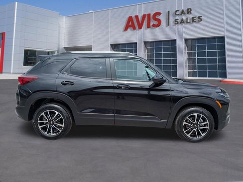Used 2025 Chevrolet TrailBlazer LT AWD/4WD image 5