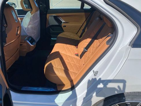 New 2026 BMW 740i xDrive AWD/4WD image 9