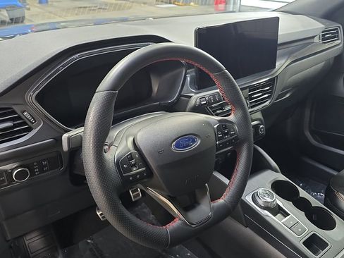 Used 2023 Ford Escape ST-Line w/ Tech Pack #1 AWD/4WD image 18