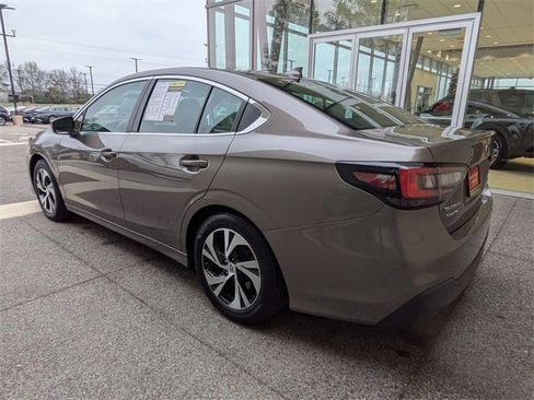 Used 2022 Subaru Legacy Premium image 3
