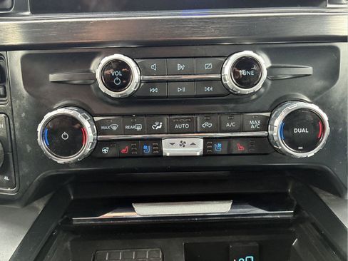 Used 2023 Ford F250 Lariat w/ Lariat Ultimate Package AWD/4WD image 29