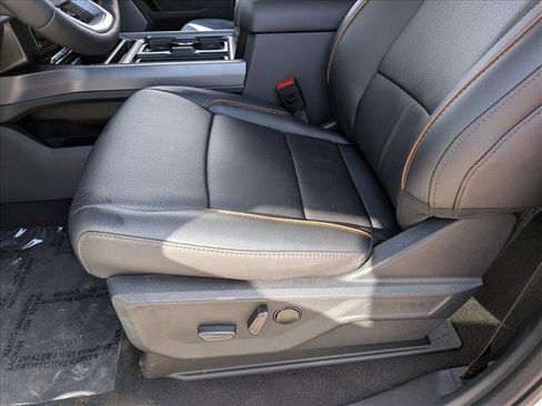 New 2026 Ford F250 Lariat w/ Black Appearance Package image 4