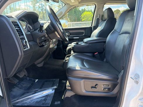 Used 2017 RAM 1500 Laramie AWD/4WD image 16