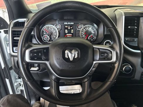 Used 2024 RAM 3500 SLT AWD/4WD image 14