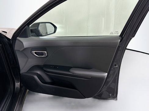 Used 2025 Kia K4 LXS FWD image 31