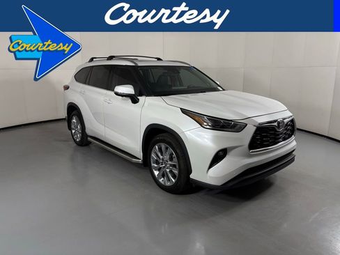 Used 2023 Toyota Highlander Limited AWD/4WD image 1