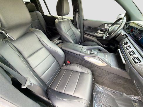 Used 2021 Mercedes-Benz GLS 450 4MATIC image 15